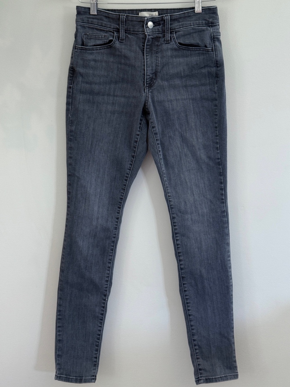 Universal Thread High Rise Skinny Jeans Gray Wash Women’s Size 4/27 Denim